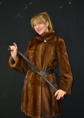 visone maschio demi-buff